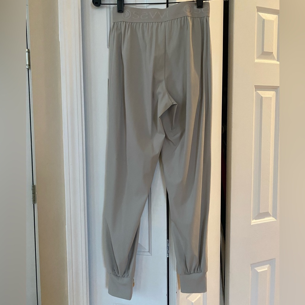 Comfortable beige joggers - Picture 2 of 4